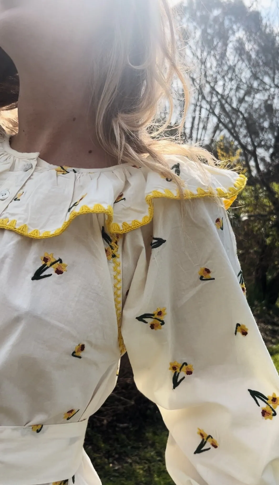 100% RECYCLED COTTON - MARTHA EMBROIDERED DAFFODIL