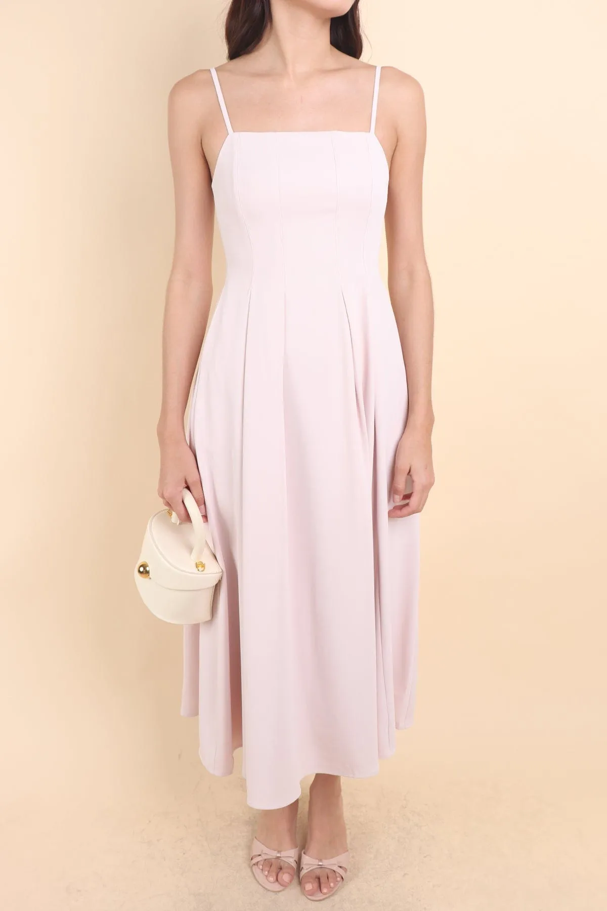 ENCHATE PLEATED MAXI DRESS IN PINK