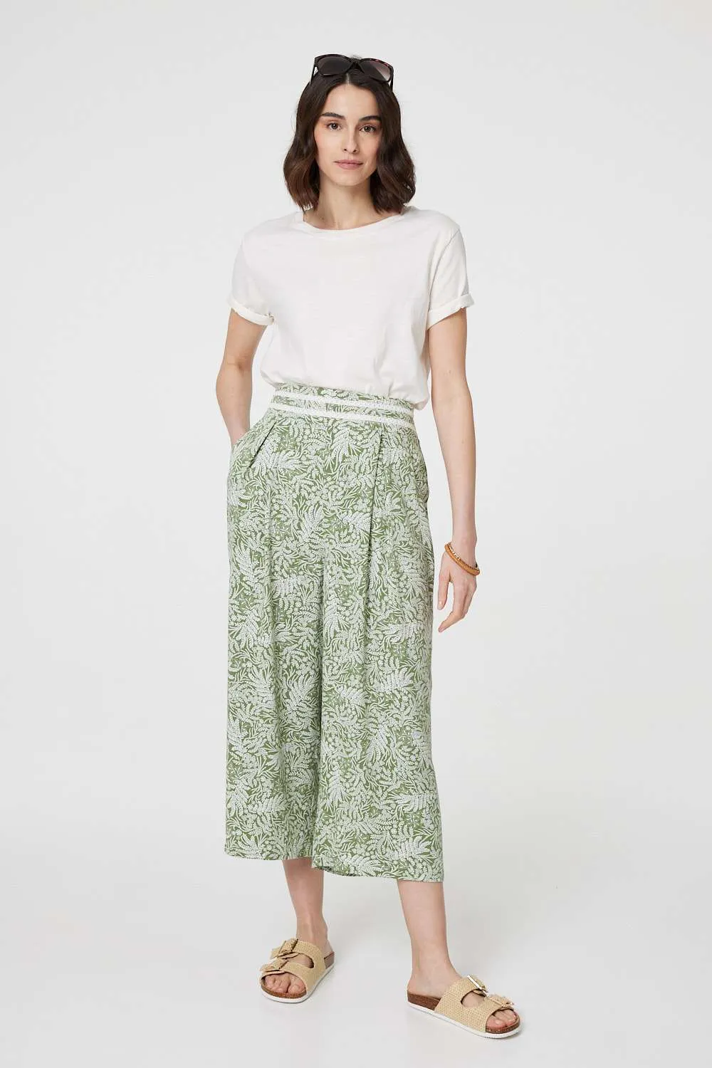 Leaf Print Pleat-Front Wide Leg Culottes