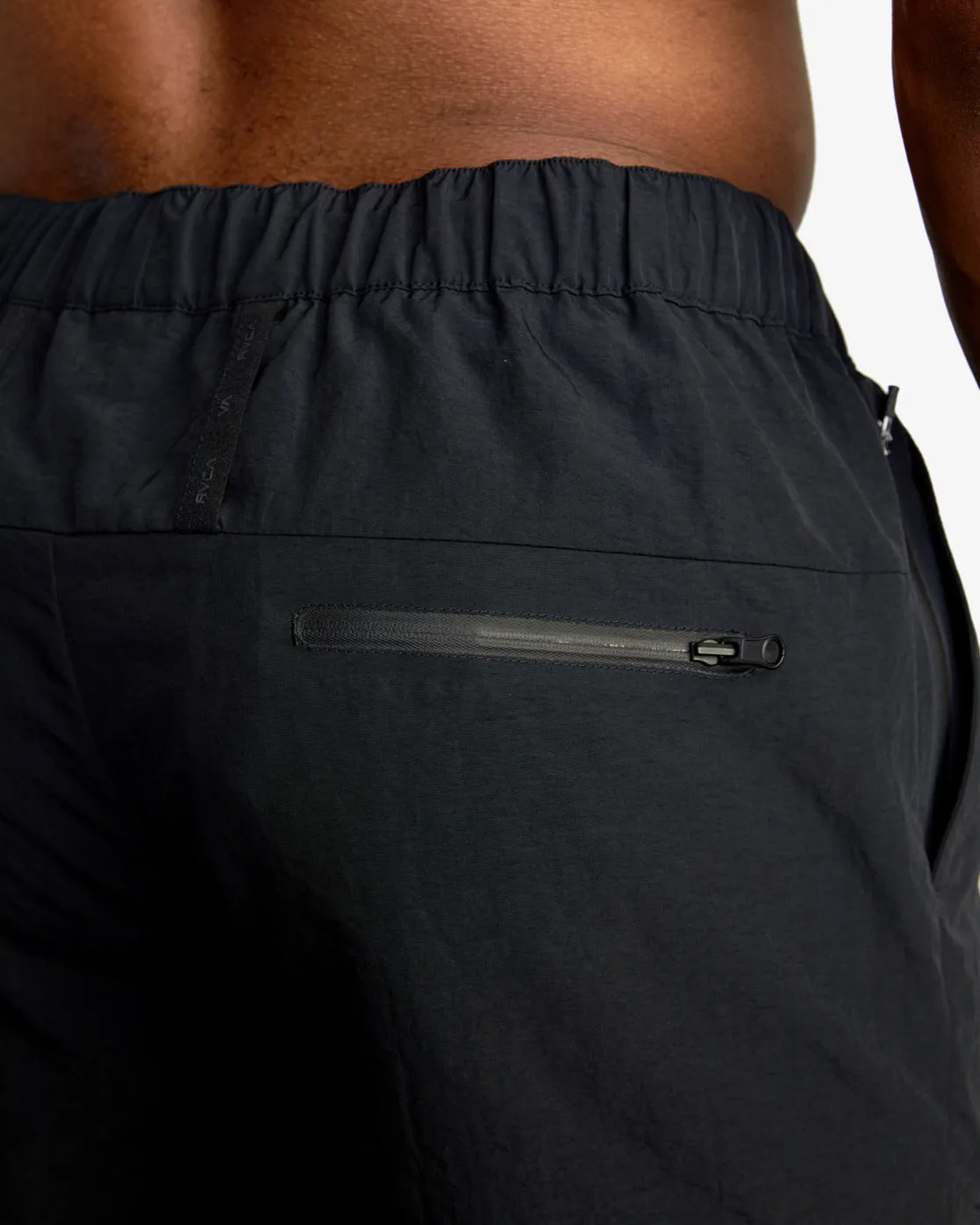 Outsider 17" Packable Shorts - Black