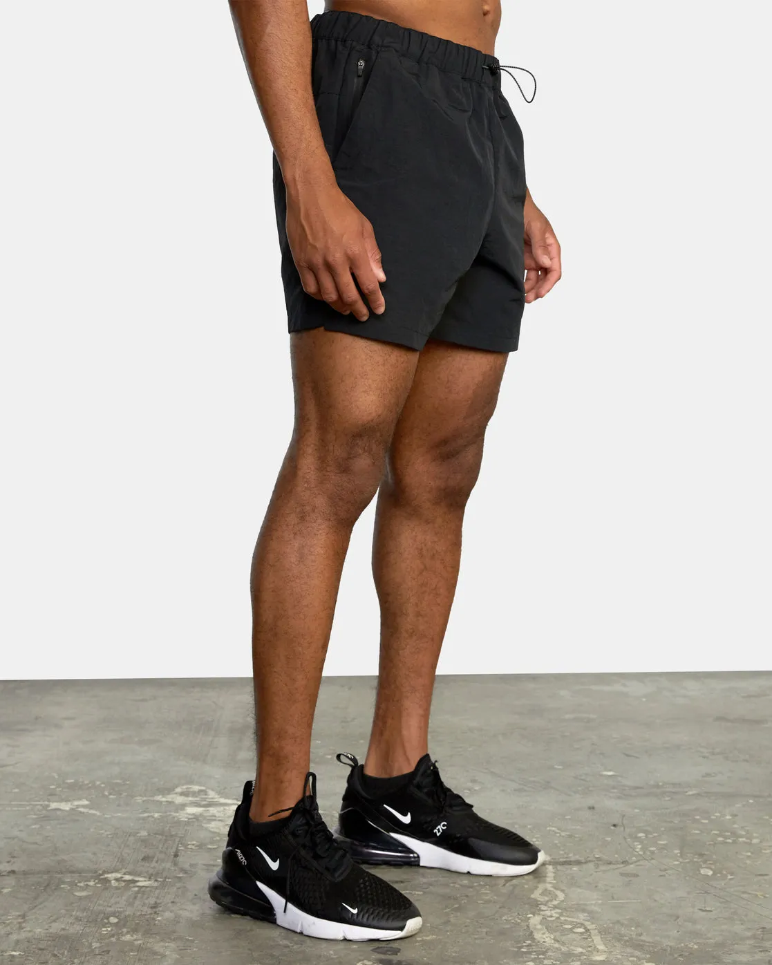 Outsider 17" Packable Shorts - Black