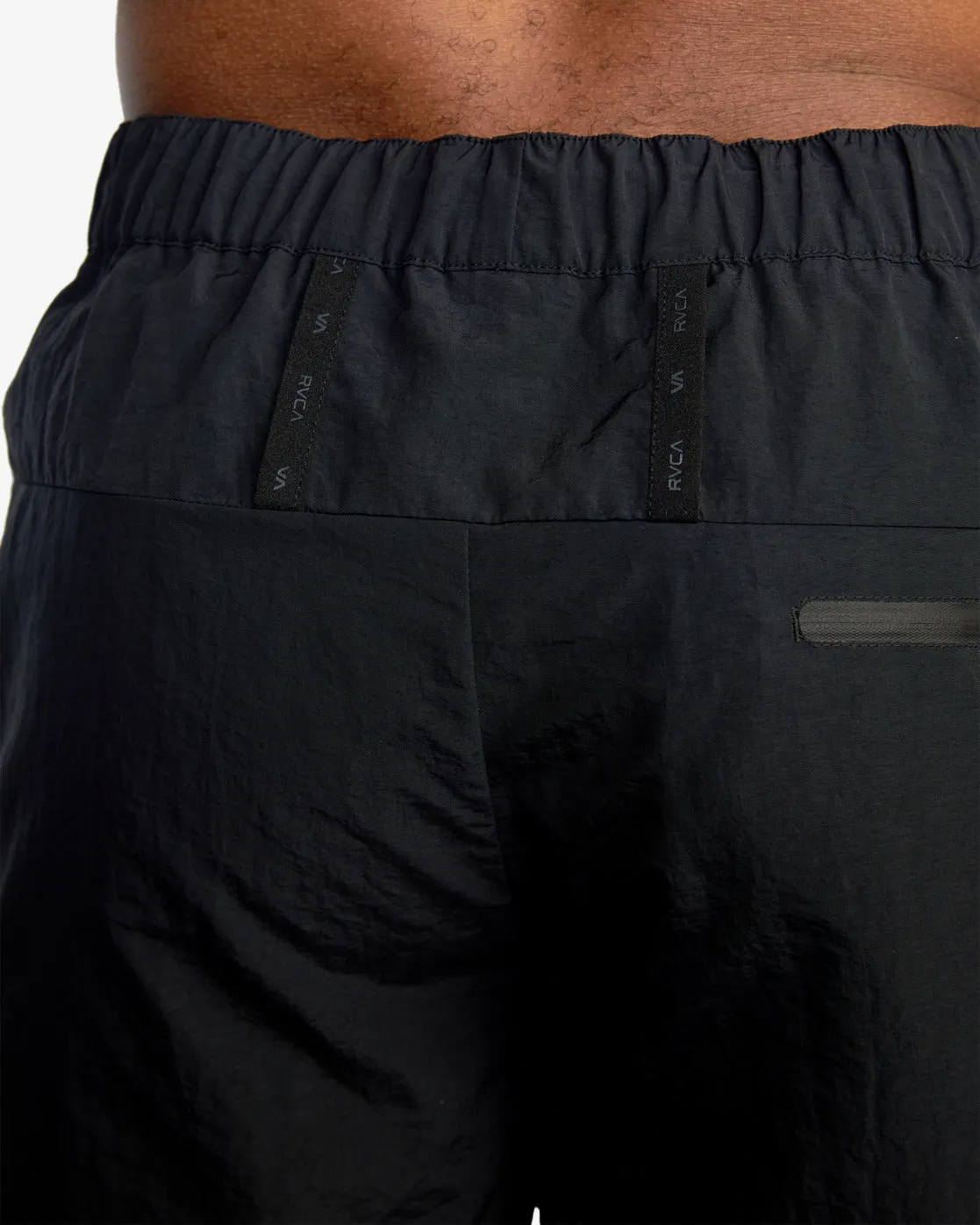 Outsider 17" Packable Shorts - Black